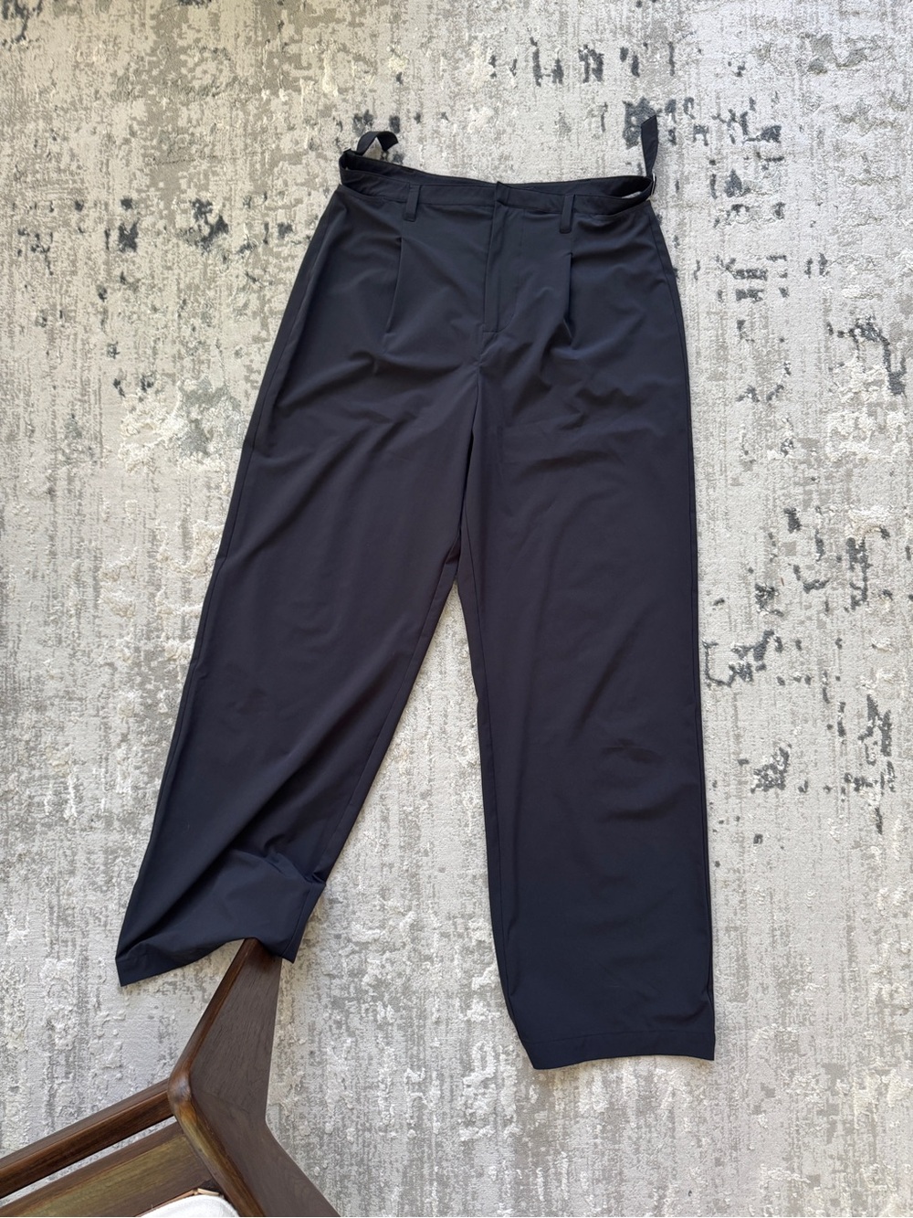 Alo Yoga Mid-Rise Showdown Trouser S - Gem